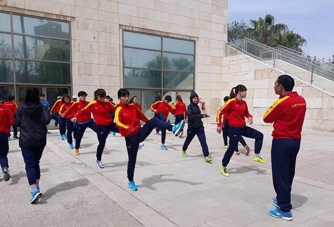 ĐT nữ Việt Nam khiến các đối thủ bất ngờ ngay khi đến Jordan